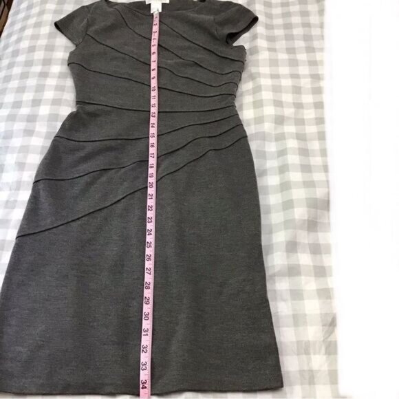 London Times sheath dress charcoal grey short sleeves slimming size 4 - Picture 8 of 13